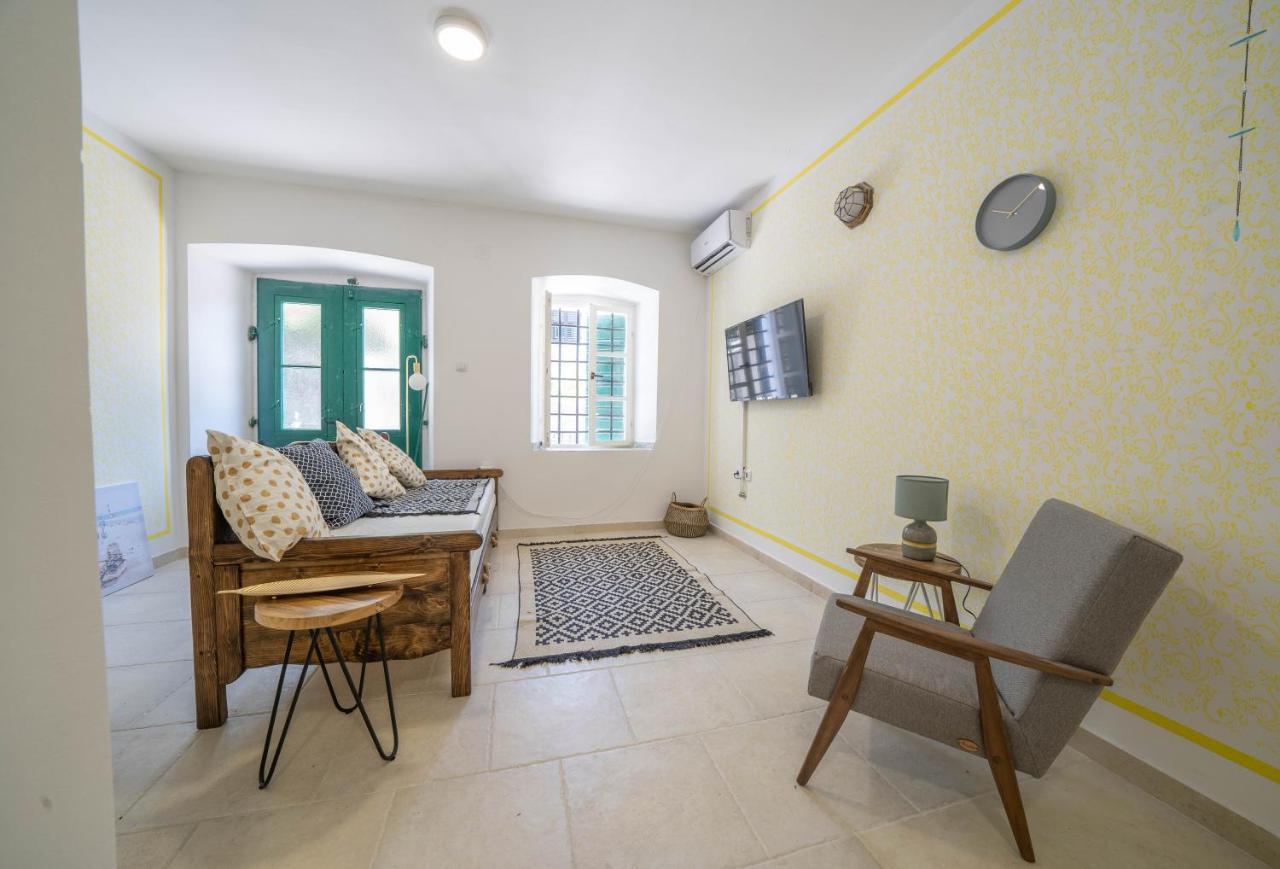 Apartments Oliva Risan Εξωτερικό φωτογραφία