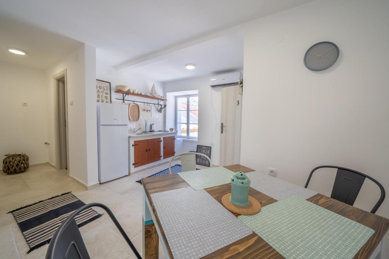 Apartments Oliva Risan Εξωτερικό φωτογραφία